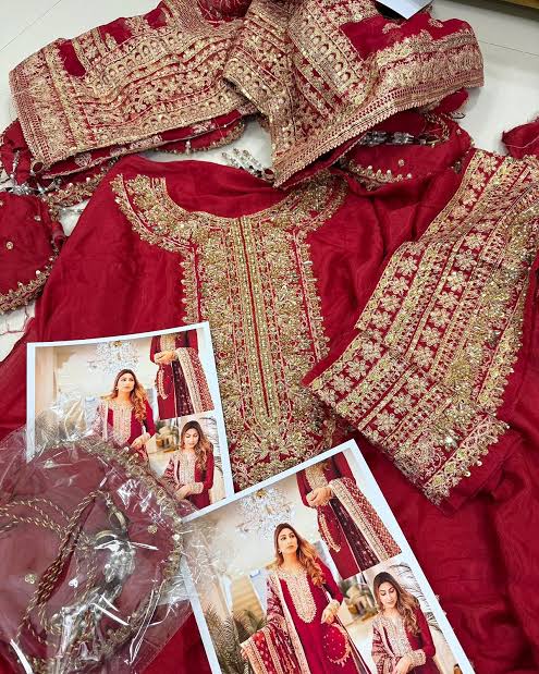 Naqshe salwa ~red silk(POUCH)